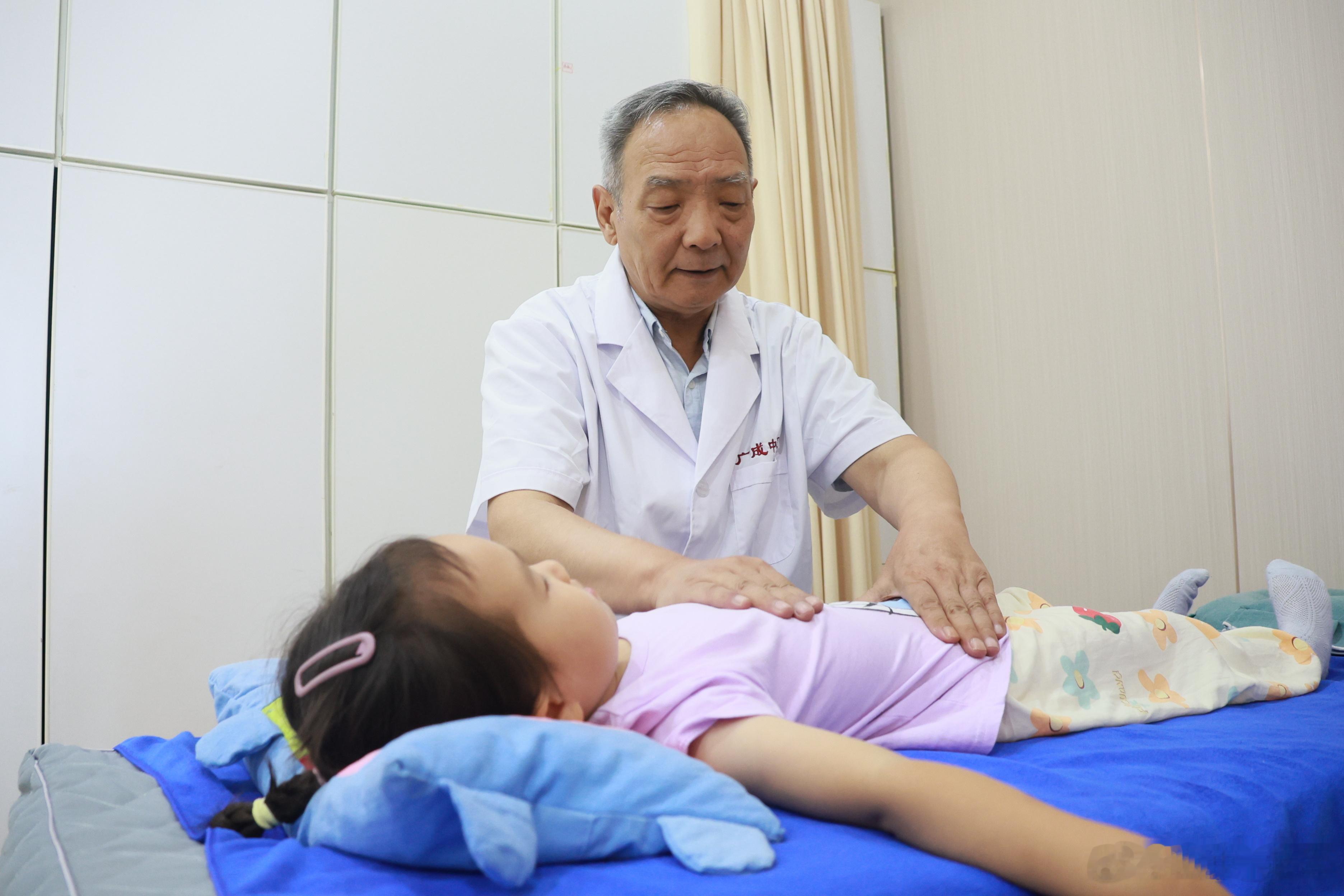 小儿四大调脾体系：健脾、醒脾、运脾、升脾前言：小儿脾虚从不是“单一虚”成人补脾多