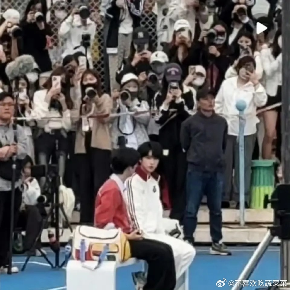 tg 就这么看着桂瑞 