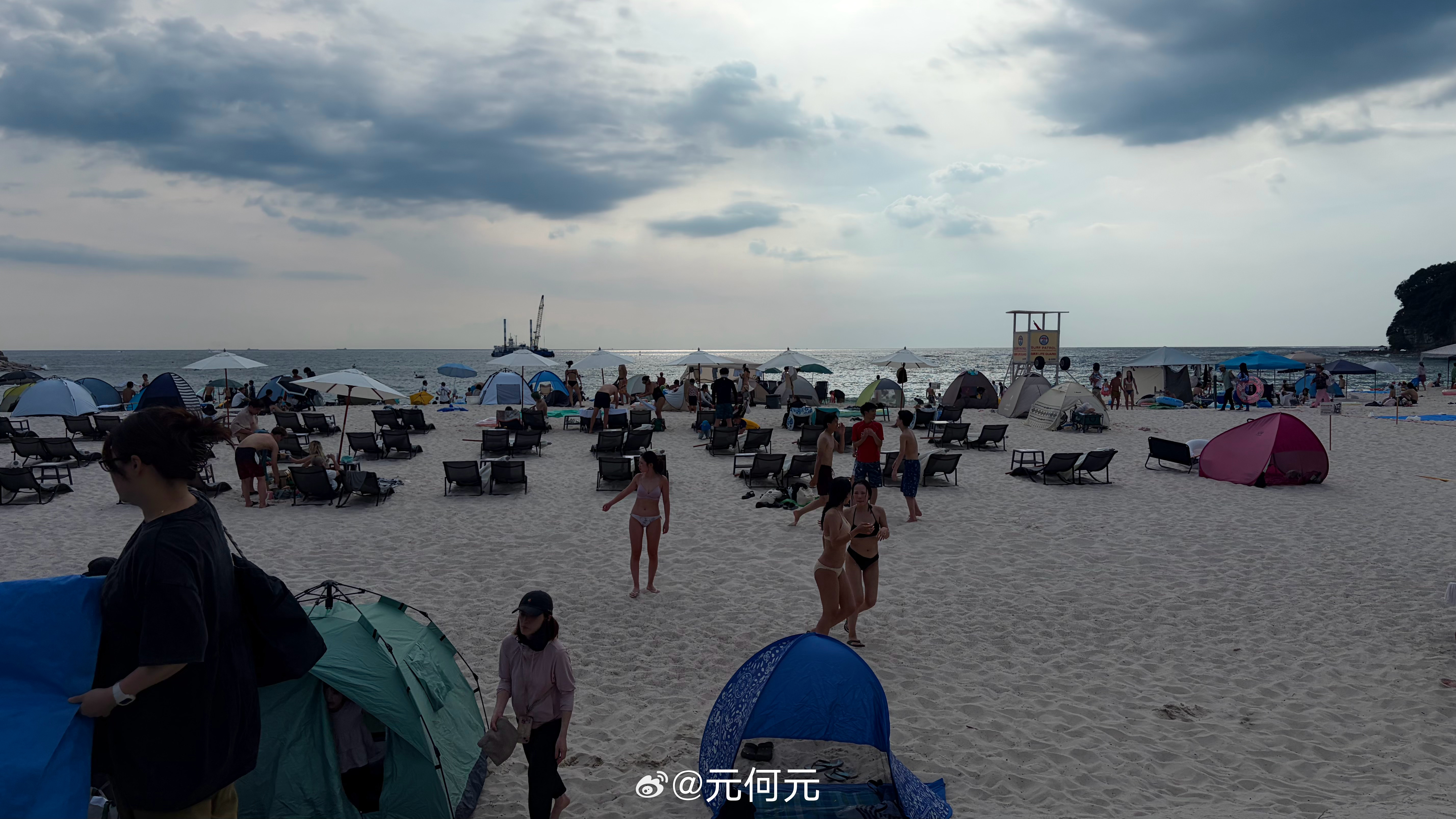 日本北戴河人也够多的………大元日常 日本·白良浜海滨浴场