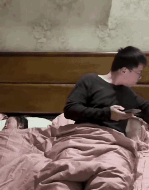 电灯一关一开，爸爸彻底怀疑人生了！