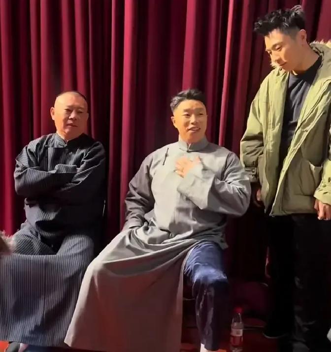 龙字科导师名单公布
 
德云社新公布的龙字科导师名单里，秦霄贤和孟鹤堂赫然在列。