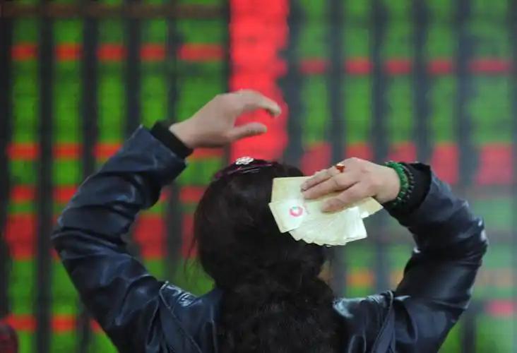 太刺激了！

一个福建女股民持有200多万元的今世缘603369，今世缘因为中报