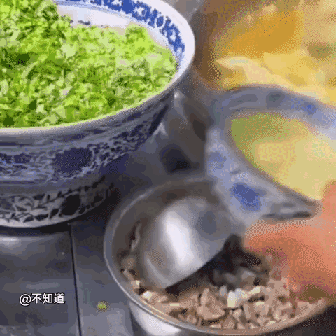 这个
太昧良心了
汤里应该有肉味吧