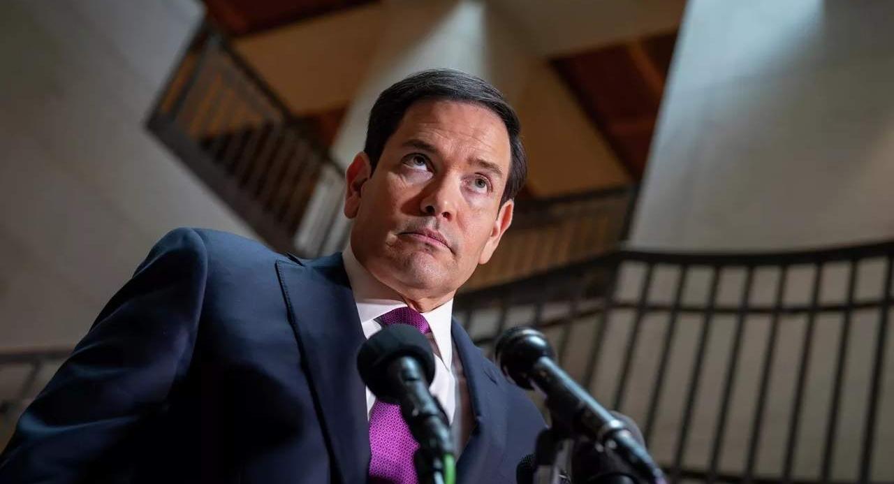 卢比奥4月2日公开表示，东方大国扣押了悬挂巴拿马国旗的船只，这破坏了供应链的稳定