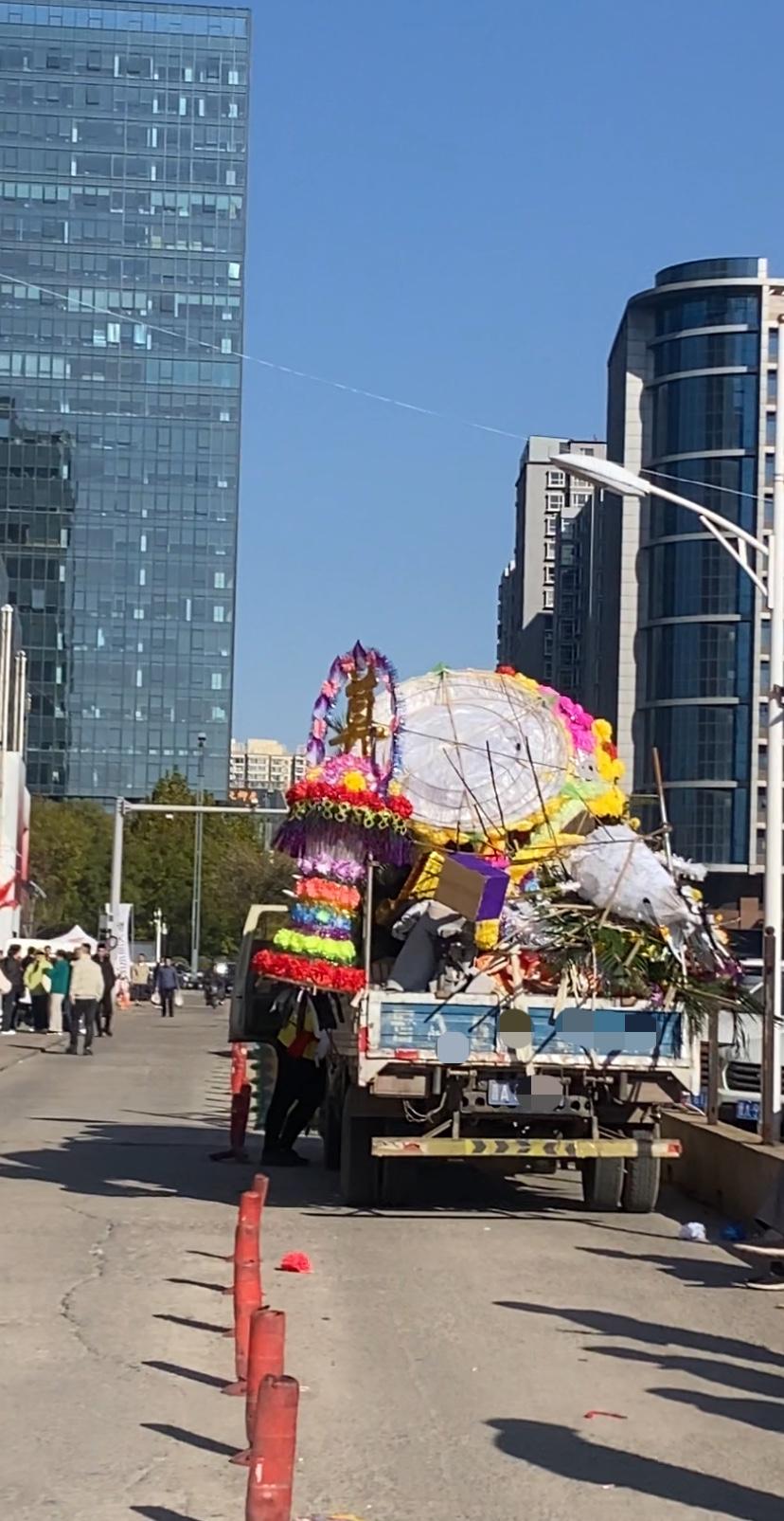 坐标太原，老婆的姥姥去世，我家上礼一千，岳父上礼五千，你们那上礼多少？