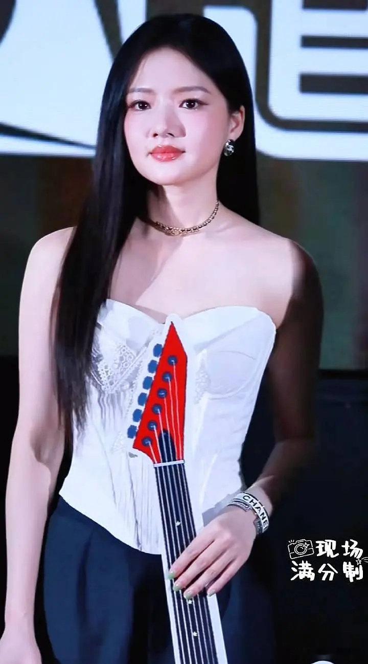 敏子也不是胖，脸大鼻子大上镜就是很吃亏 