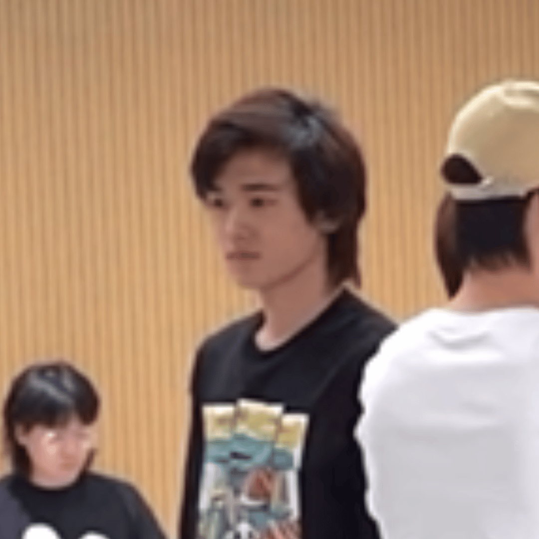 宋亚轩怎么变成油腻男了？ ​​​