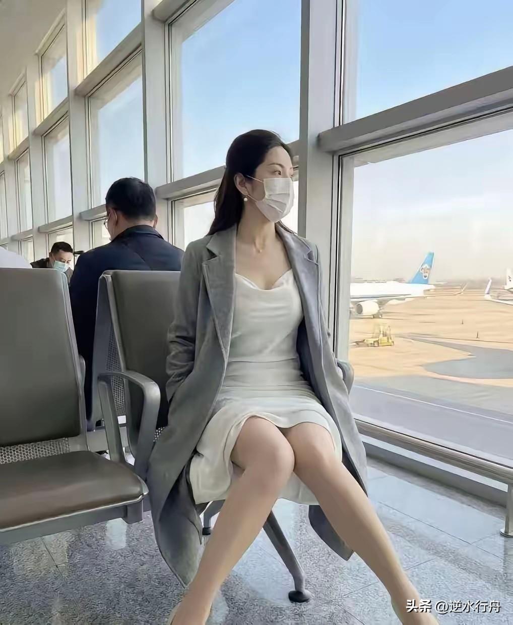 窈窕淑女，君子好逑。回家祭祖时在机场偶遇了这名美女顿时心里一动惊为天人。这个美女