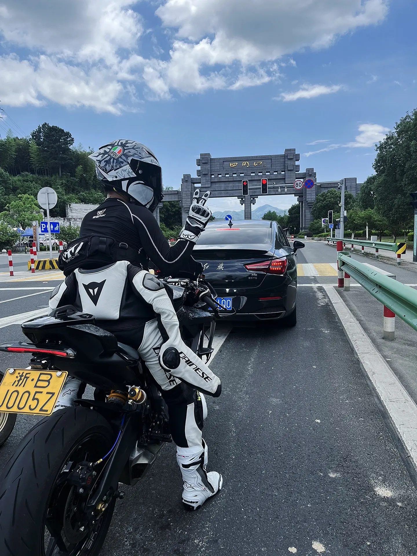 夏天当然要跑山了，天热不骑天冷不骑那什么时候才能骑