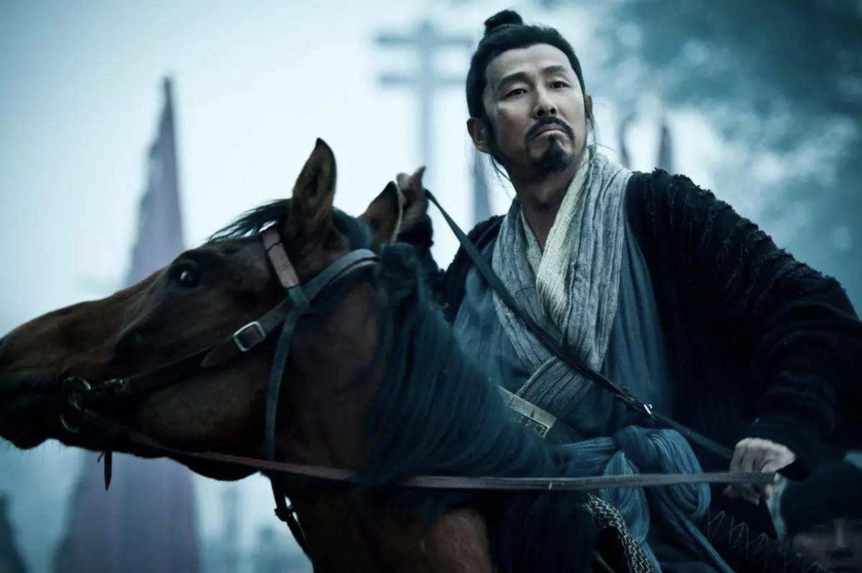 在《史记》里“暗渡陈仓”的那一年就是“汉元年”。#东壁探微# 刘邦被封为“汉王”
