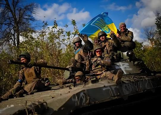 仗打完了，分赃开始了。乌克兰这仗打完了，分赃开始了。地归俄罗斯，钱归美国，命归乌