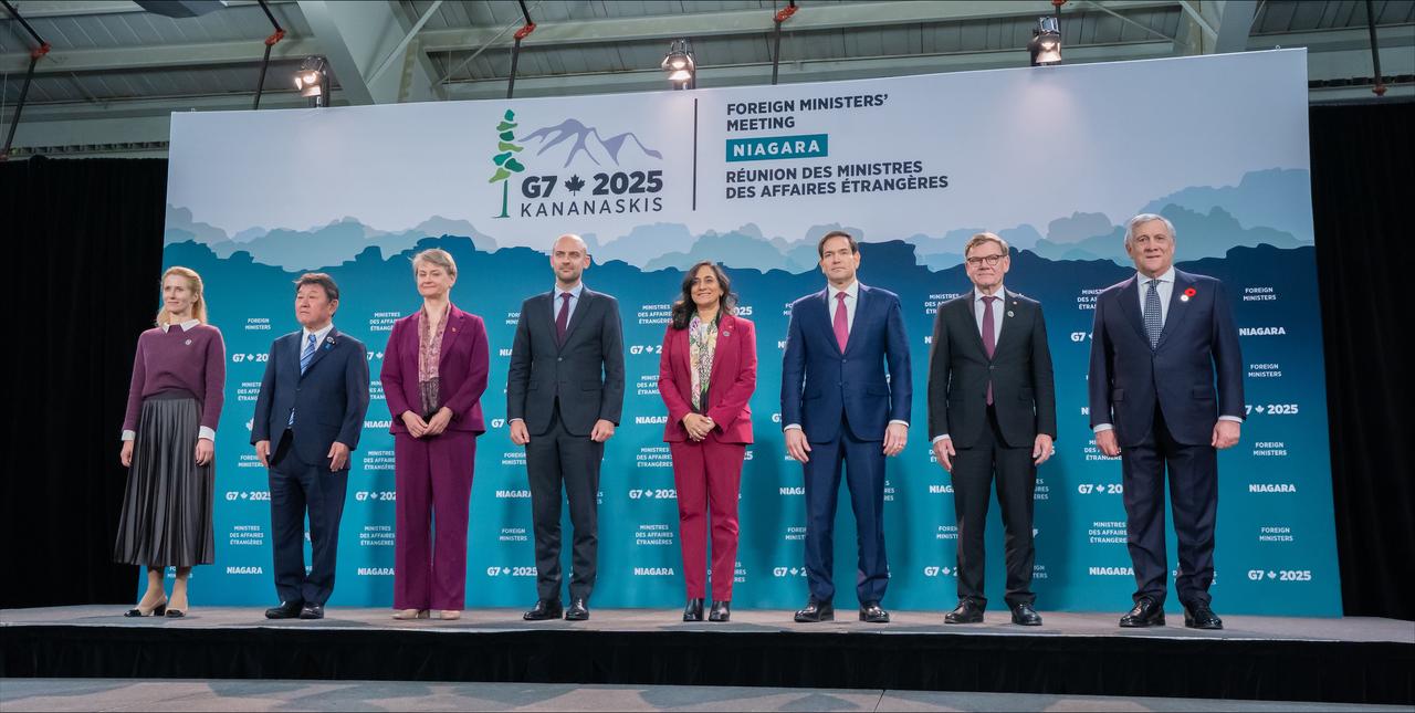 三个字：假大空对应当前的三个群体！
假：老美，准确来说是老川。张口就来的谎话，被