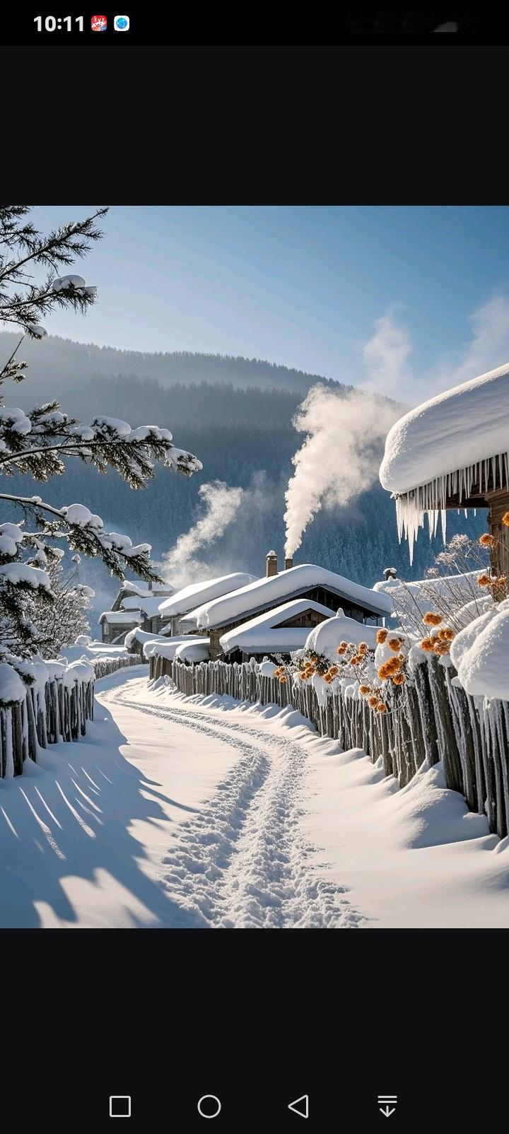 雪落满了小村的屋檐与小径，木栅栏上的冰棱闪着细碎的光，几缕炊烟在澄澈的蓝天里温柔