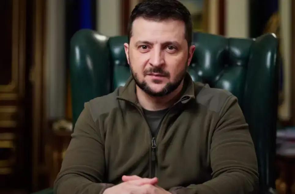 俄乌战场怎么收尾，现在谁也说不准。
 
有人担心乌军顶不住长期消耗，前线阵地一旦