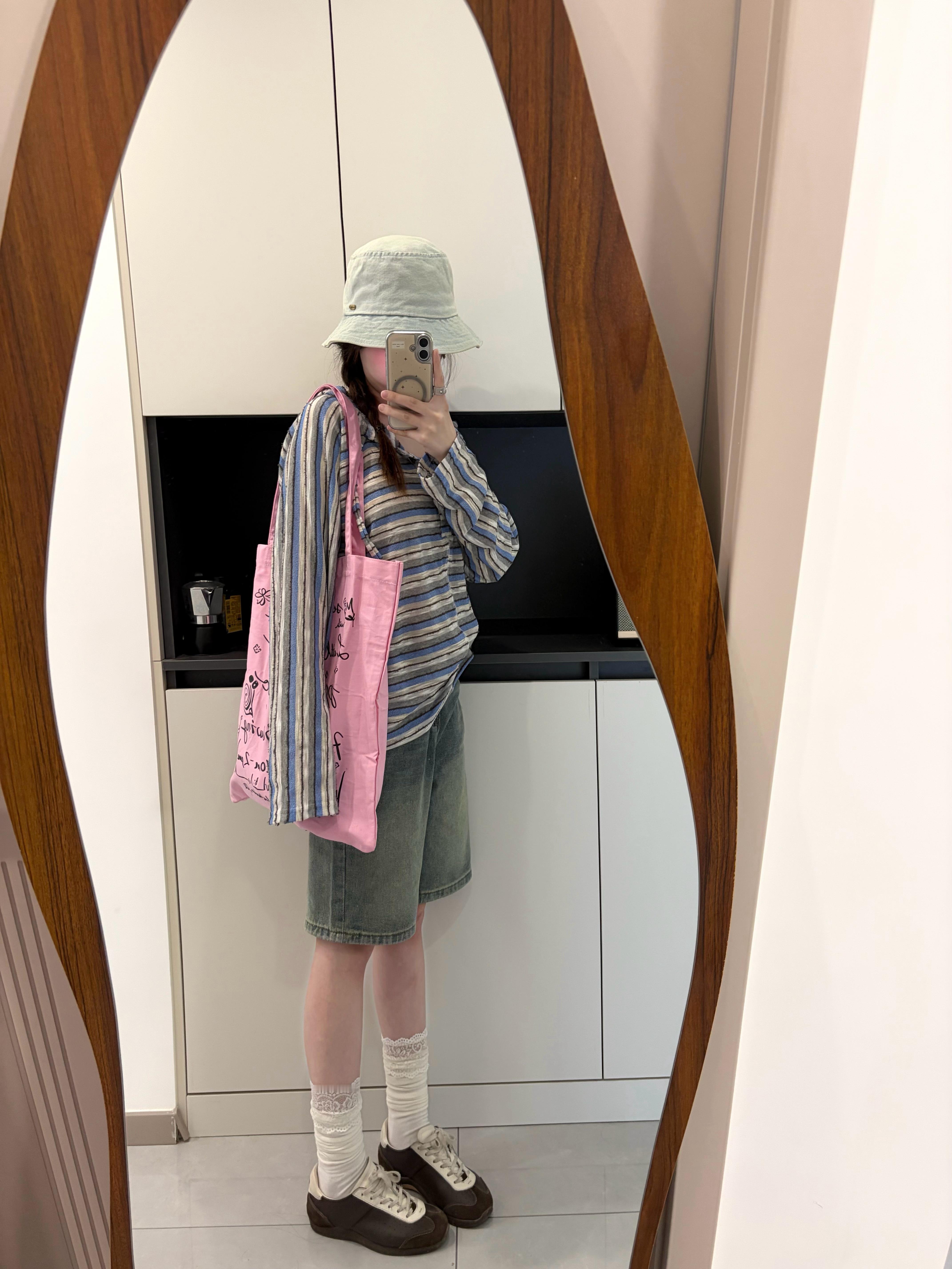 好久没穿过中裤！感觉还挺百搭的~