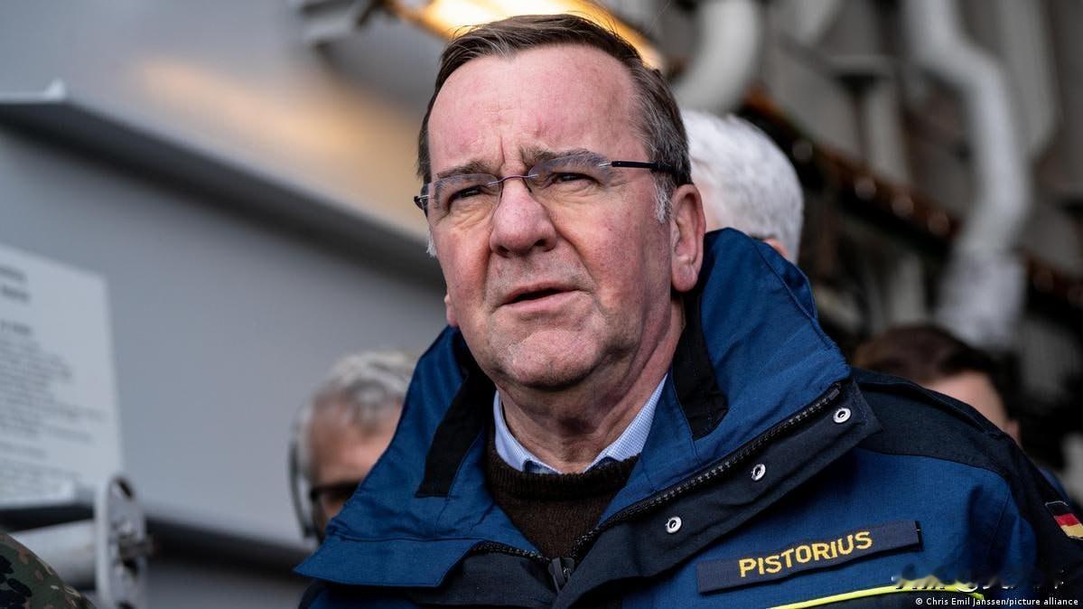 【德国防长：美国需要欧洲，正如欧洲需要美国】
 
1月31日，德国国防部长皮斯托