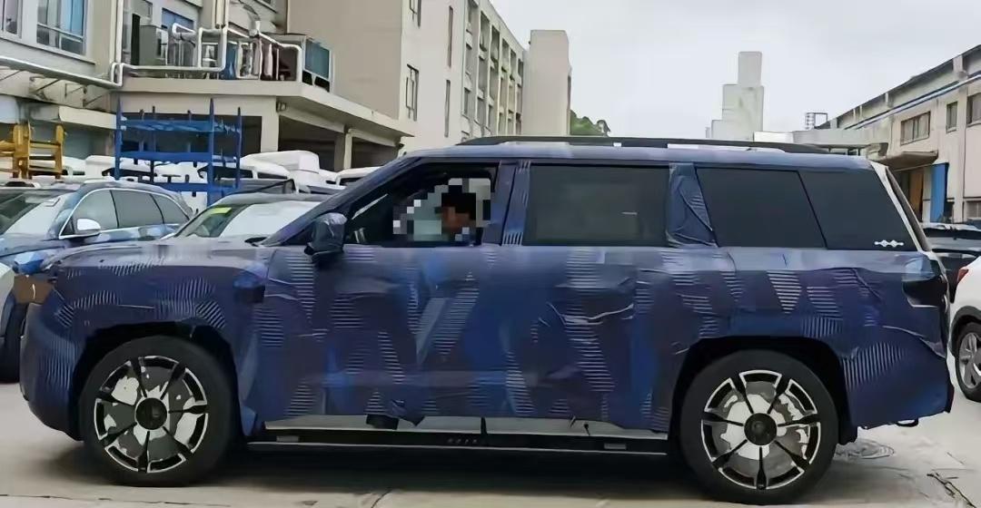 好耶！ 是钛9！是方程豹的钛9方程豹