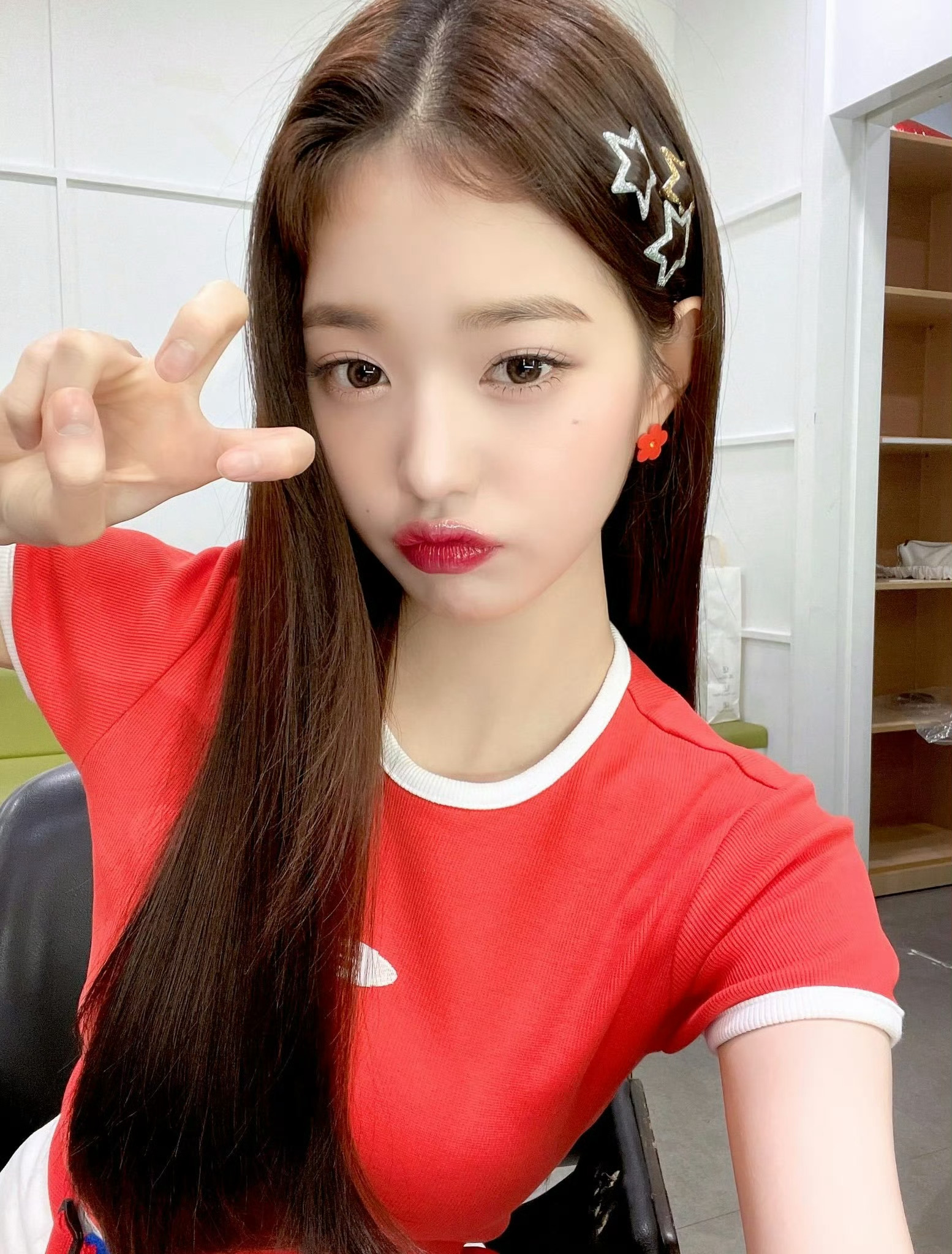 张元英张元英女五一 220812  IVE官推更新🍒🐰 