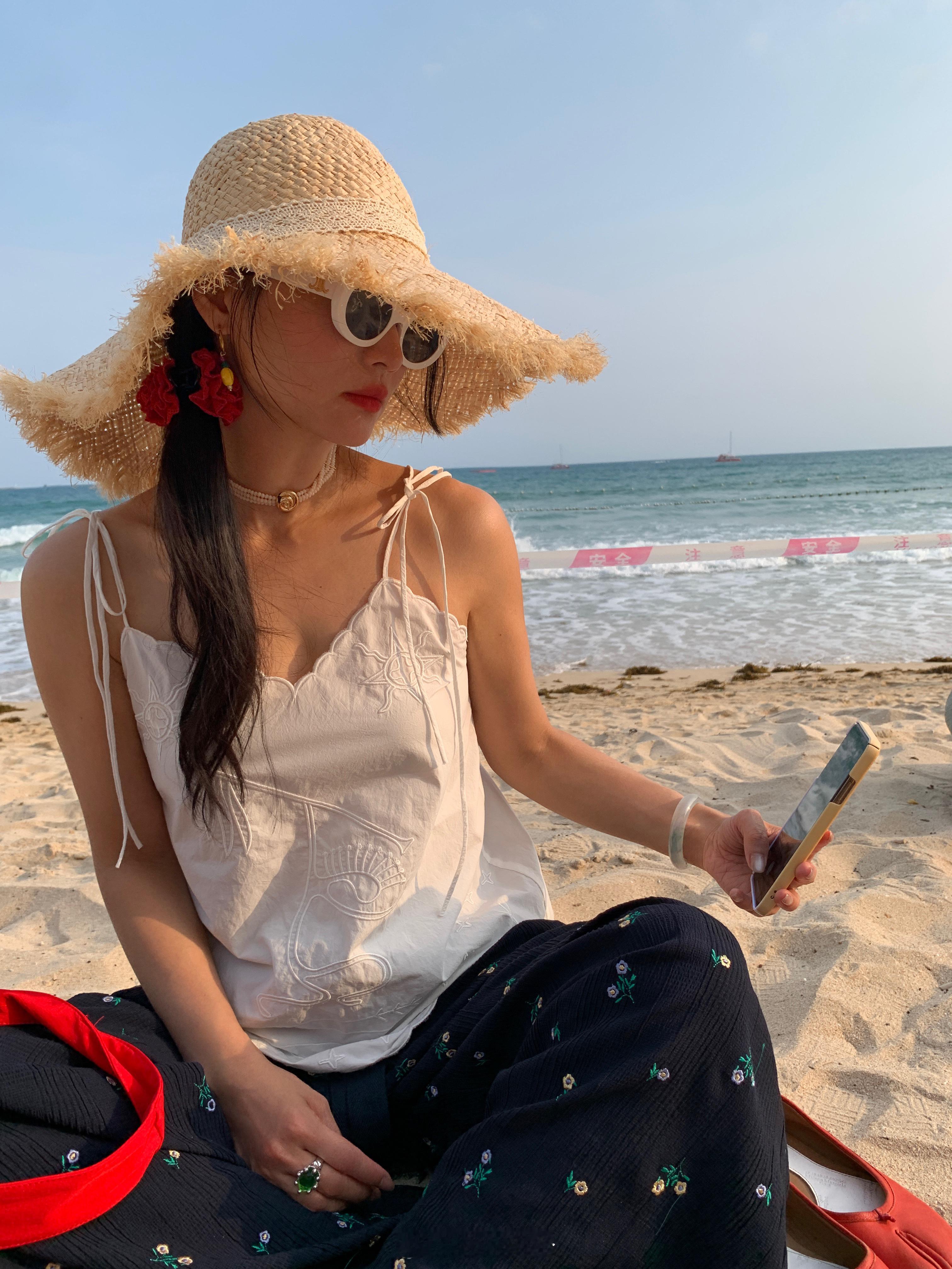 撞进夏日的海风里☀😋ིྀ🕊🌸 ​​​