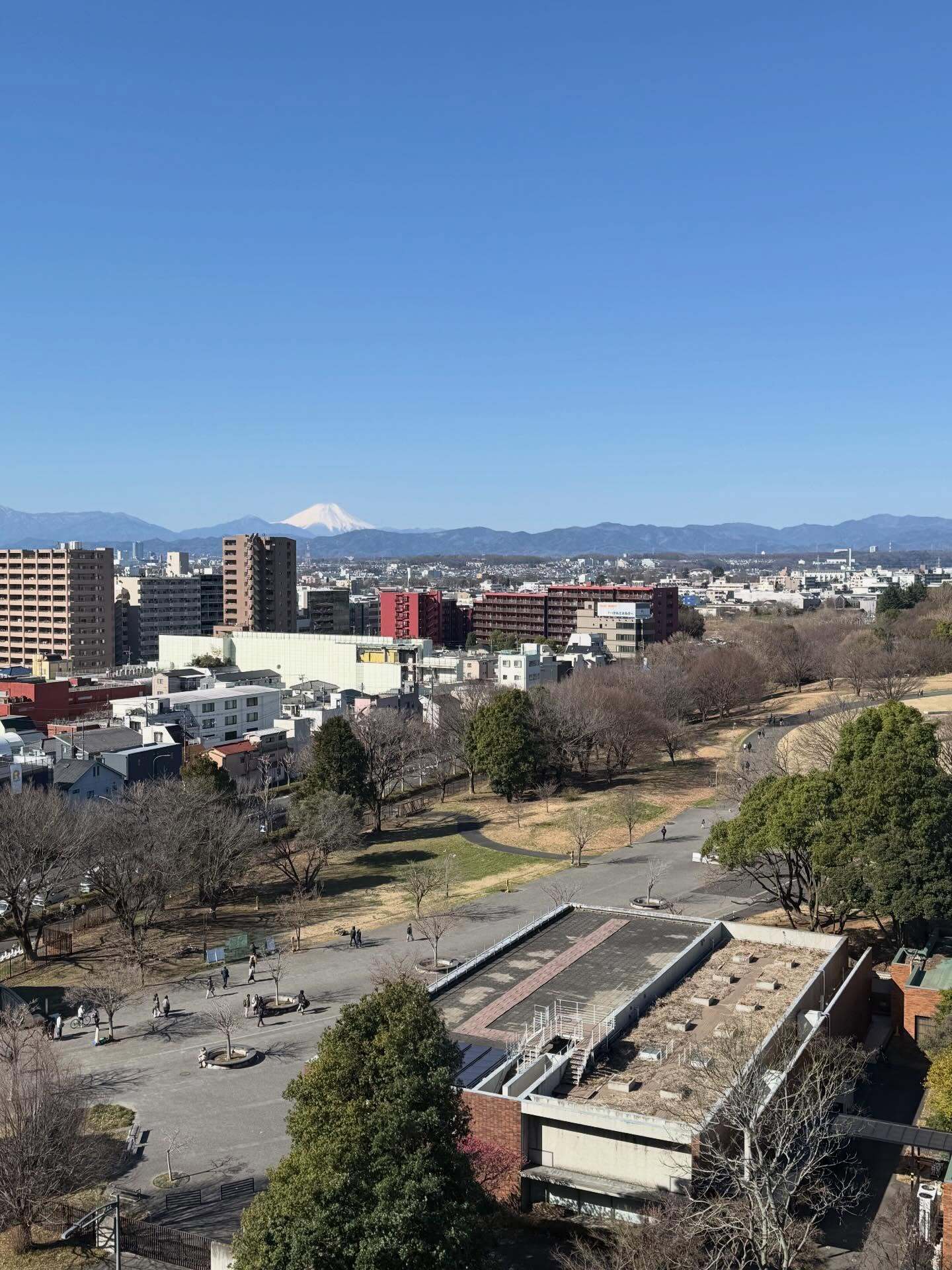 “CB百蓝_。260322李赫宰 IG更新：埼玉真的太冷了🥶 不过多亏了有E.