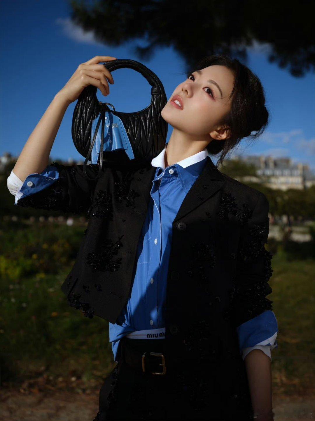 赵今麦不是小女孩了 ​​​