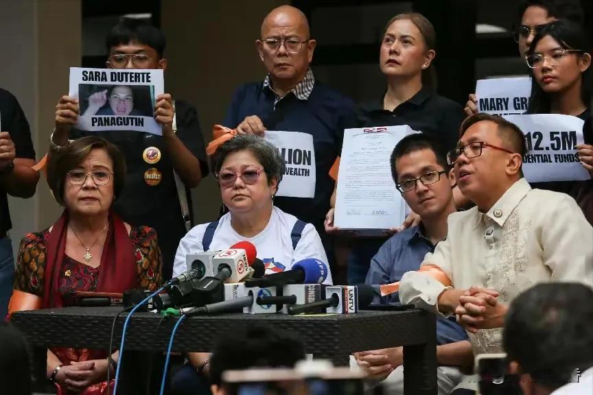 菲律宾政坛动作不断，阿基诺家族的阿基诺·迪对总统小马科斯和副总统沙拉·杜特尔特提