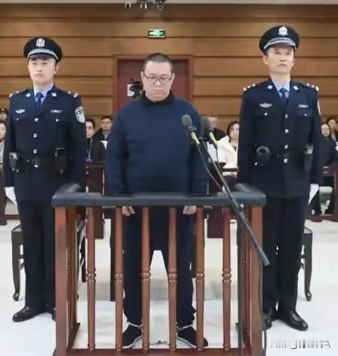 谁一次向白天辉行贿11.03亿元？

6月2日，人民法院案例库公布白天辉受贿案细