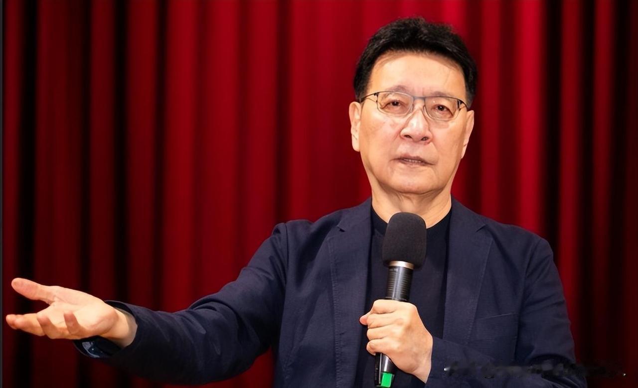 赵少康直接戳破了赖清德的脸！天天把"两岸互不隶属"挂嘴边，家门口海域被日菲联手瓜