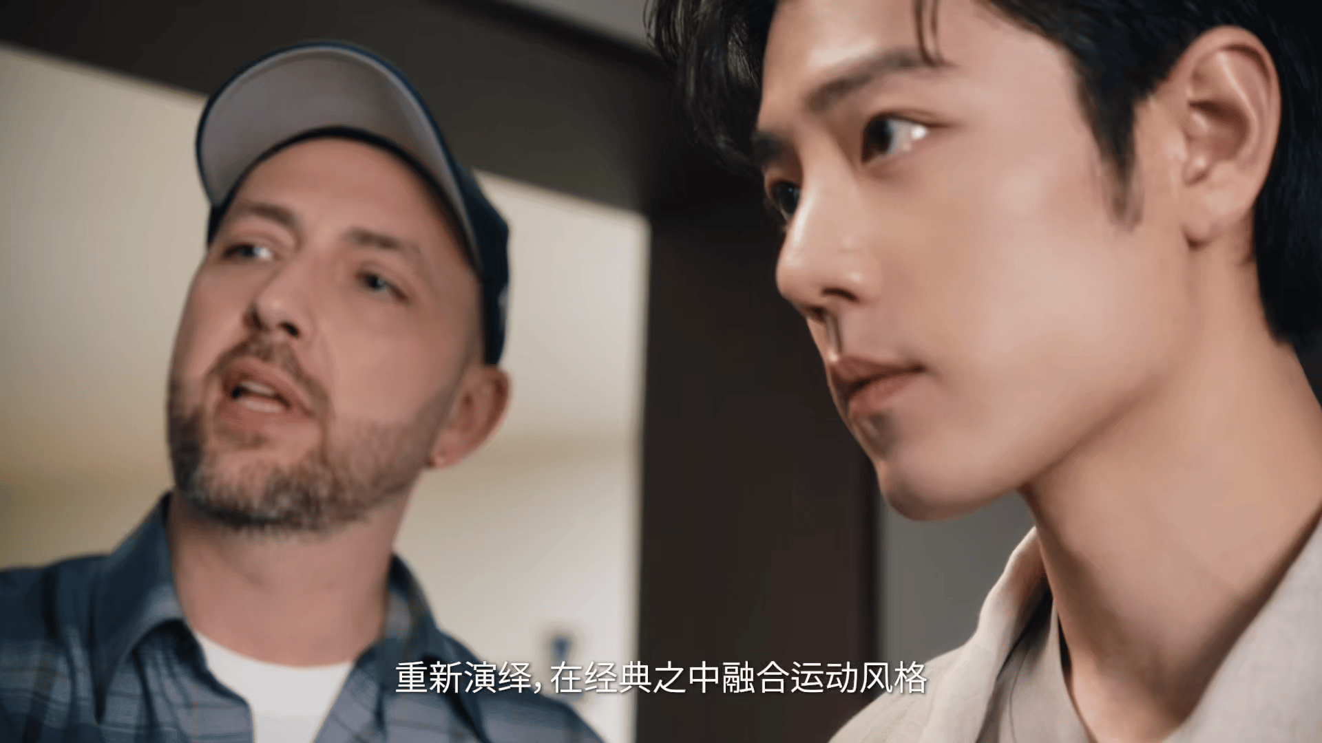 这皮肤的紧致程度太好了吧……放大甚至看不到毛孔🥲 