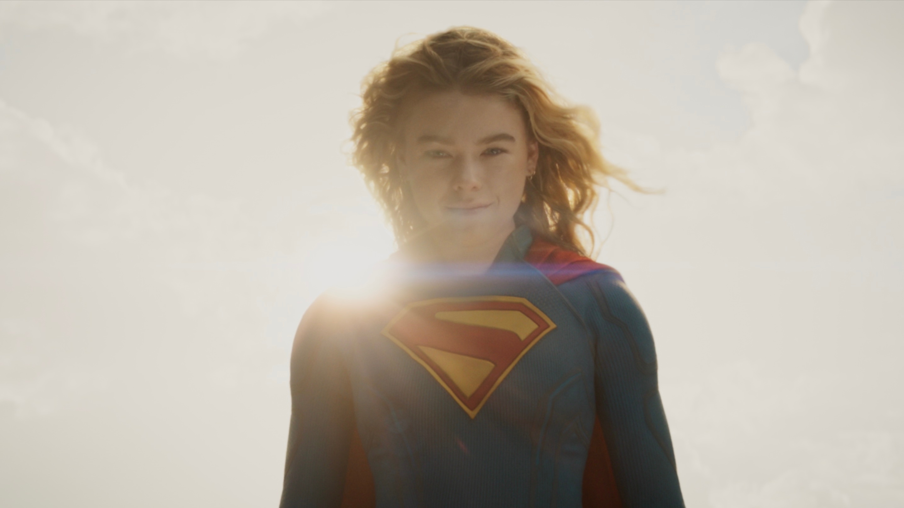 今日寿星 祝“超级少女”米莉·阿尔柯克26岁生日快乐！期待今年6月超级少女 卡拉