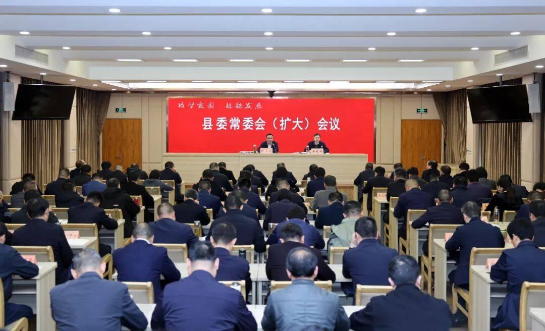 县委书记和县长平时如何相处？前些天专门向老家县委办一主要领导的秘书请教了一下，情