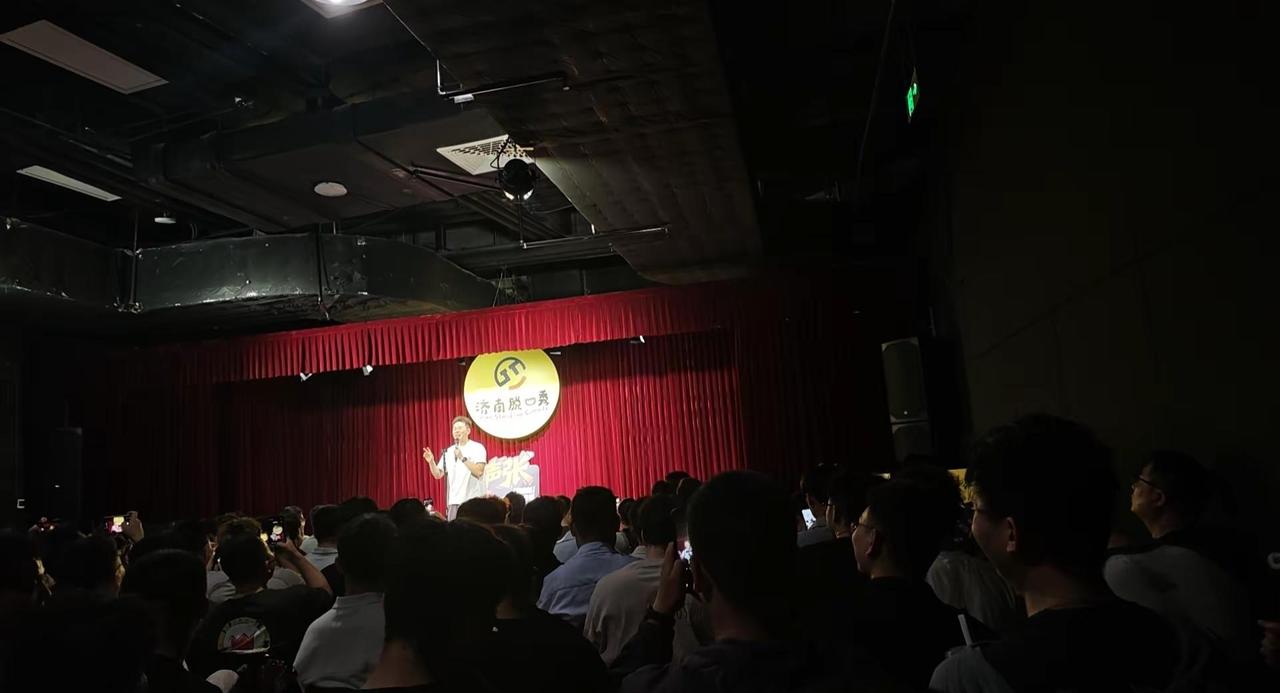 莫妮卡好帅，张张也好美！期待下次的演出！@原气喜剧张张（巡演版） @原气喜剧莫尼