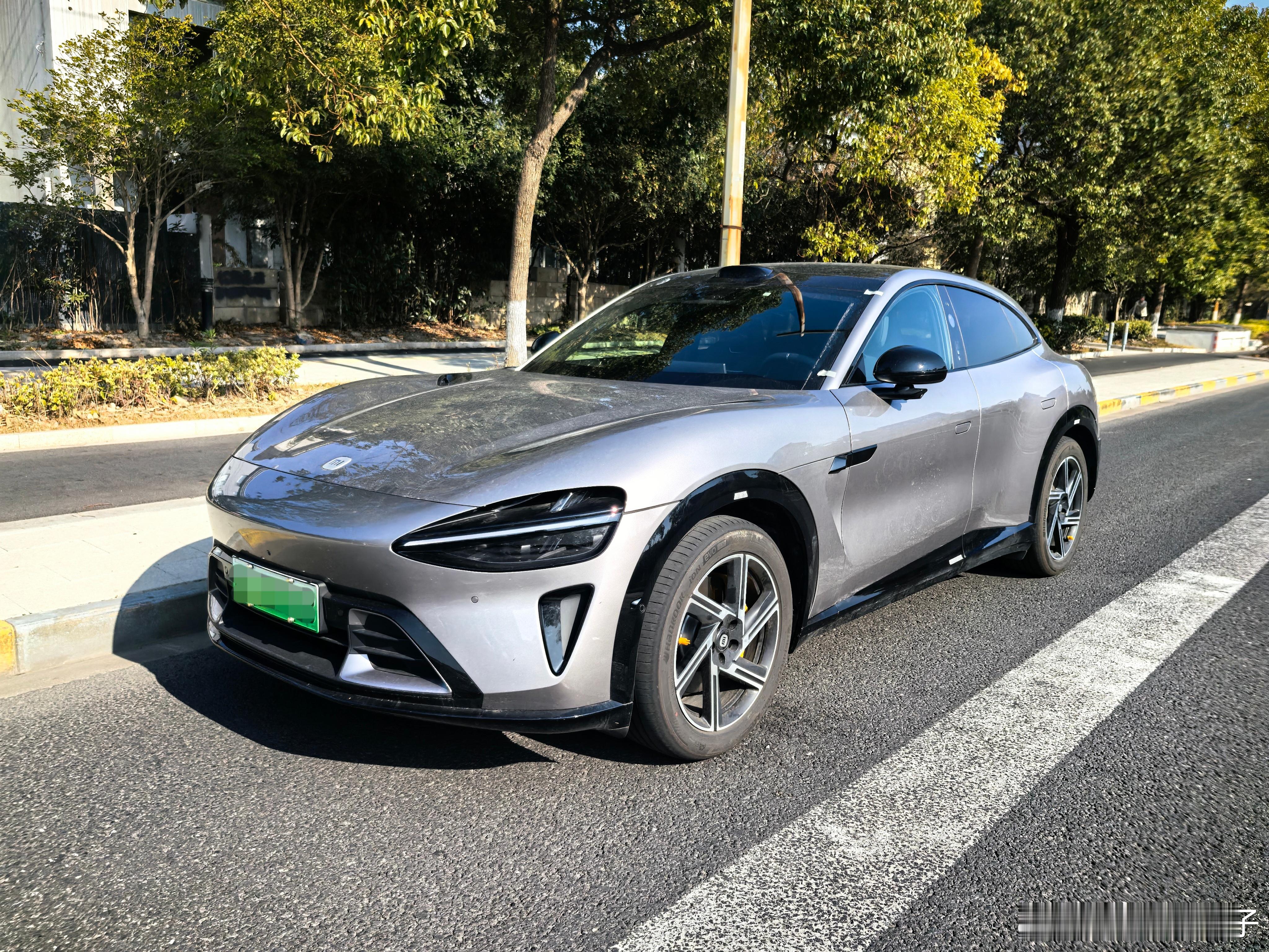 底盘工程师走心评测——小米YU7标准版今天开到一辆入门版的YU7，前后螺簧＋CD