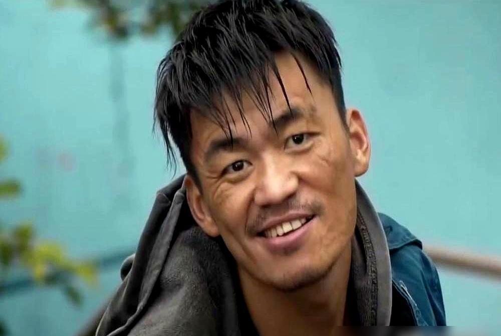 吴京亲自邀约，竟也请不动。
他拍《镖人》时，第一时间找了谢苗和王宝强。
结果，两