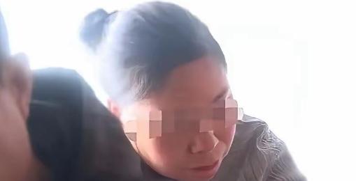 浙江慈溪，女人躲在隔壁人家二楼整整14年。丈夫苦苦找了她5110个日夜。到头来才