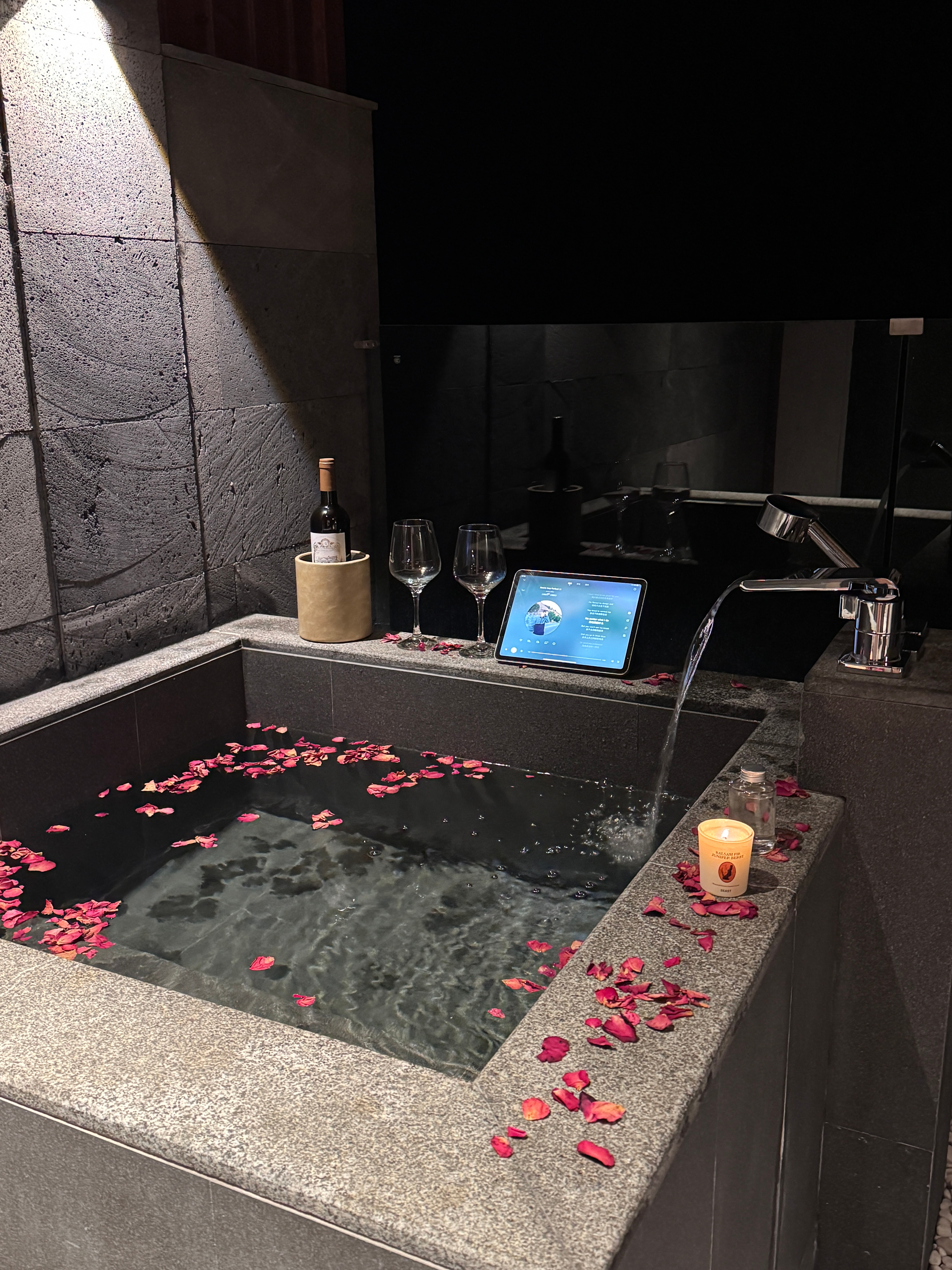 瑕疵而鲜活 好过虚假而完美  ​​​