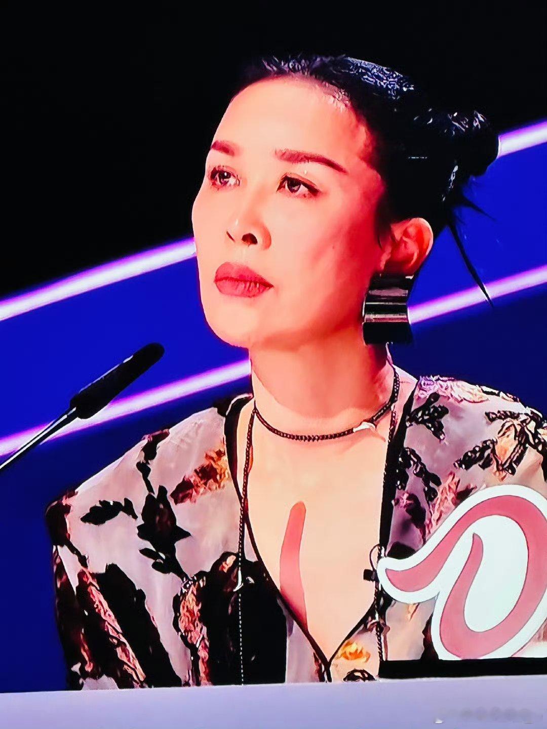 有那英在节目就有看点魔丸降世谁与争锋那英就是实力与幽默并存今晚坐等那姐高能 