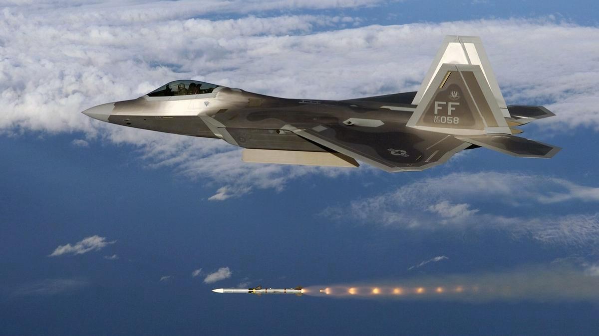 F-22航程短板致命：基地少+加油机凑不齐
美军吹嘘F-22能在亚太前沿作战，可