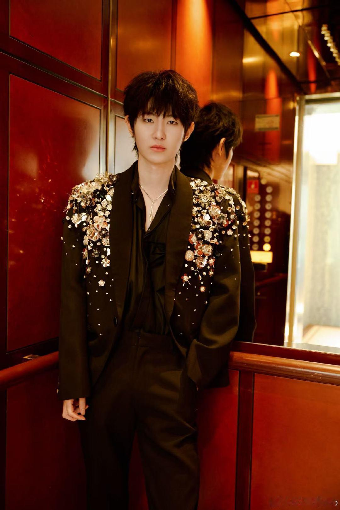 一诺竞燃之夜造型出图 