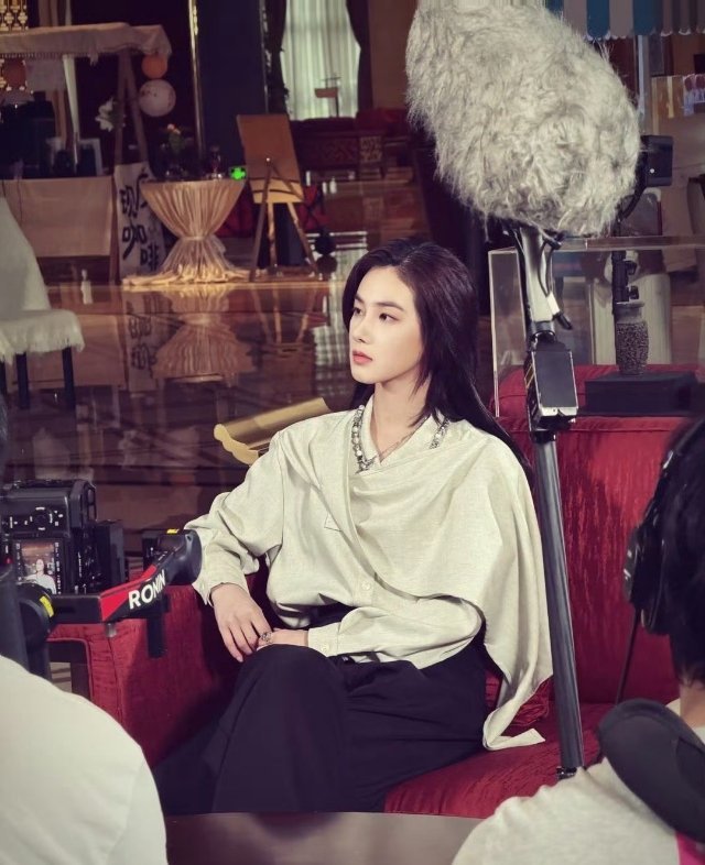 女主太好看了，我贼喜欢长这样的 