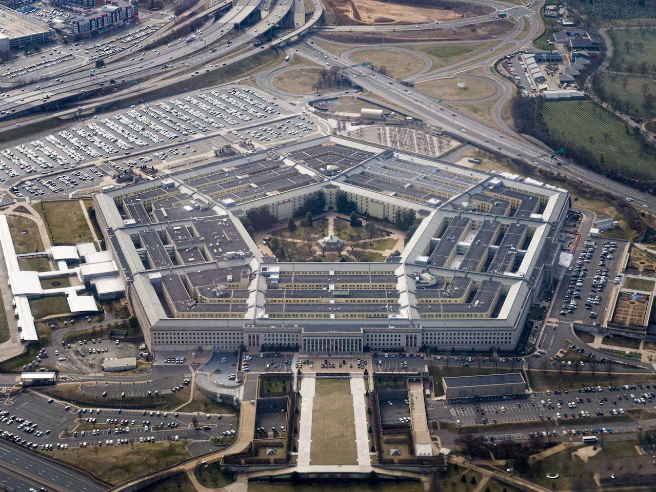 谁能想到，判断美国是不是要搞什么大动作，如今不用看卫星图，改看外卖单了，这事听着