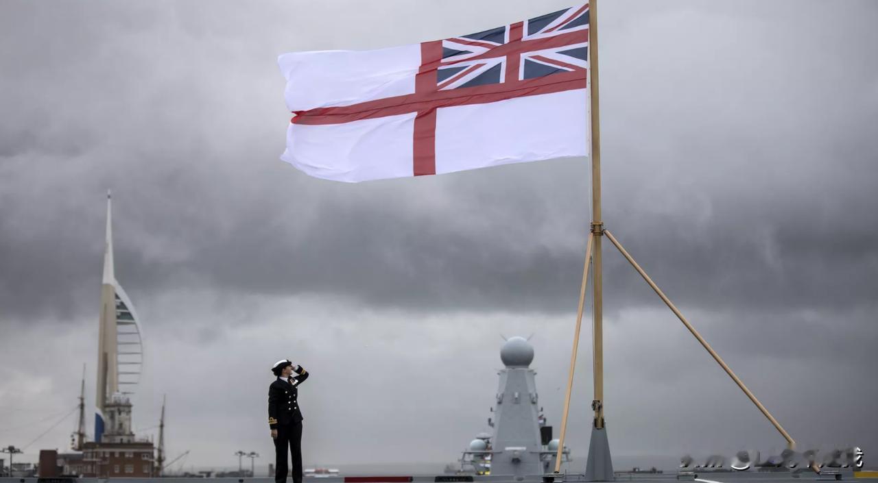 英国海军军演，2艘航母表现糟糕，这让曾经的海洋霸主情何以堪
 
近一段时间以来，