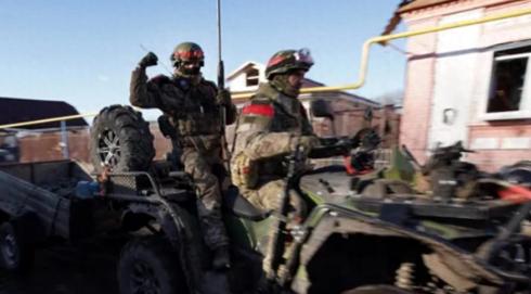 【英国专家警告：特朗普解体北约后，普京将矛头直指欧洲】英国专家警告，若特朗普完成