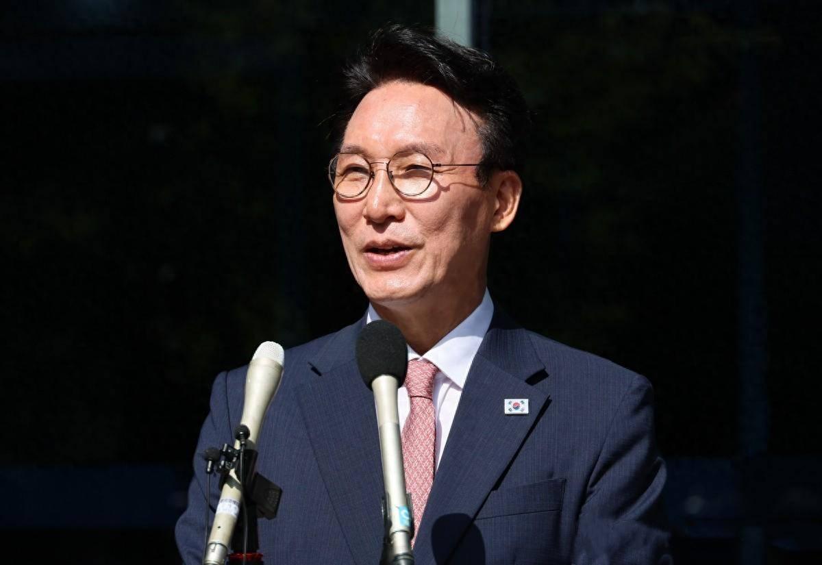 3月放鸽子，6月又来了，这趟很不简单。

G7峰会刚结束，马上要辞职备战党内大选