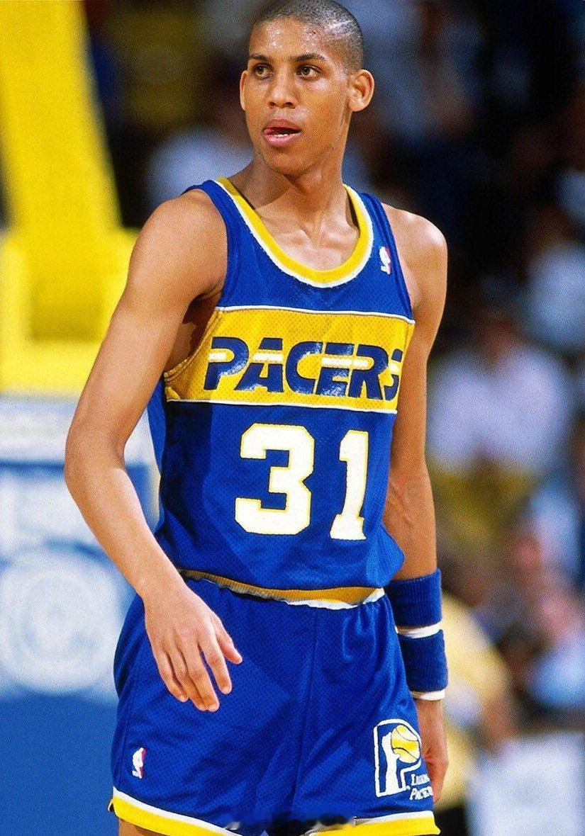 步行者将在 2026 年 NBA 城市版比赛中穿着复古的 1980 年代球衣。 
