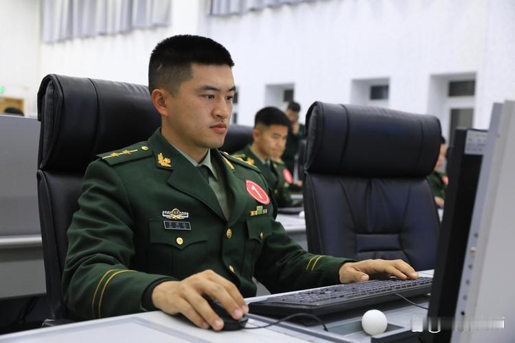 危险信号已经出现——菲律宾突然撤回全部驻北京国防武官团队，完全清空了中菲两军一线