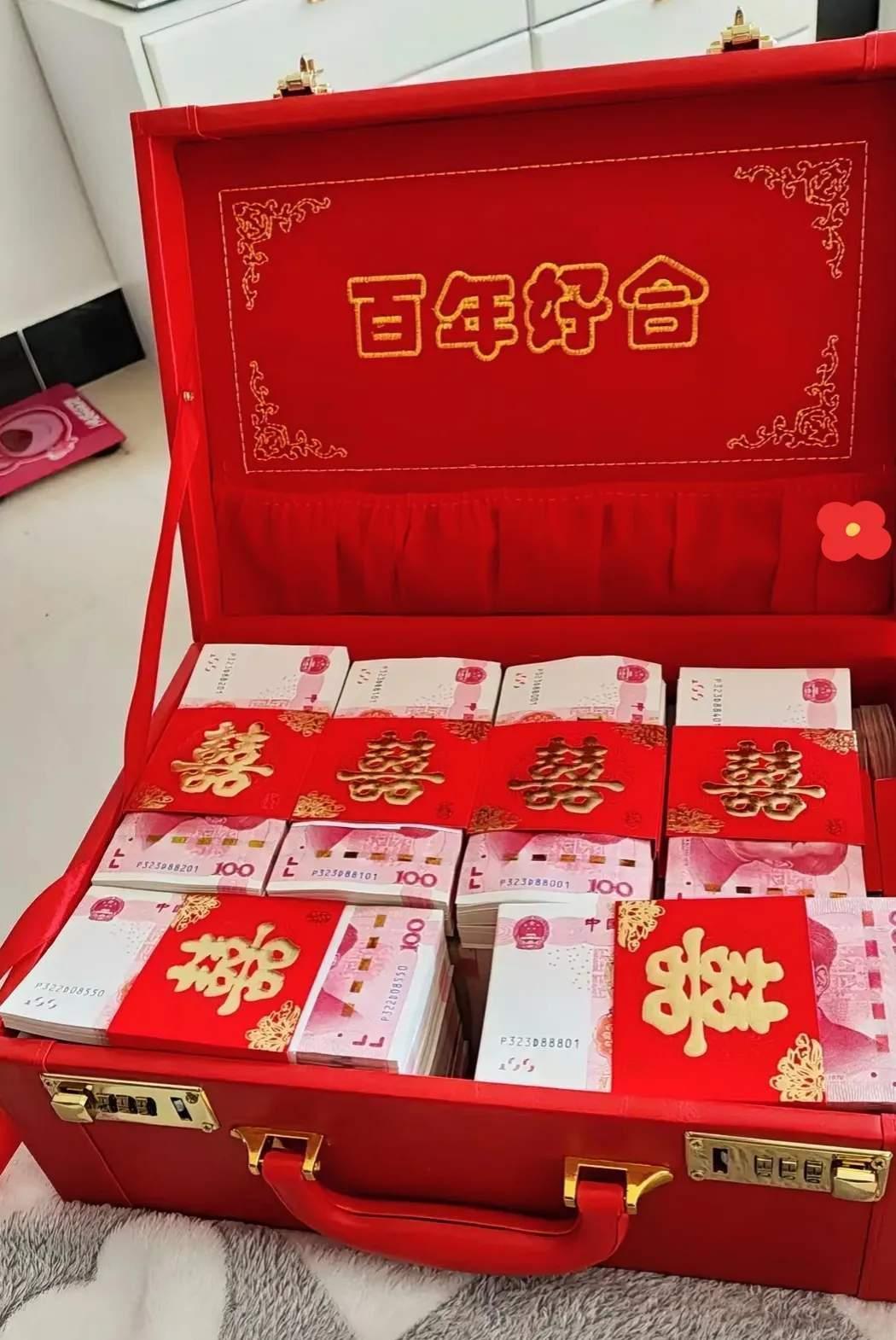 江浙沪一带有彩礼的习俗吗？
       有的。江浙沪收彩礼情况较为复杂。在一些