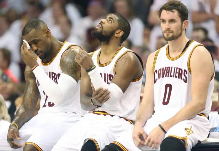 算不上喔，乐福在没去骑士之前就是森林狼的核心，NBA全明星级球员，欧文是“状元”