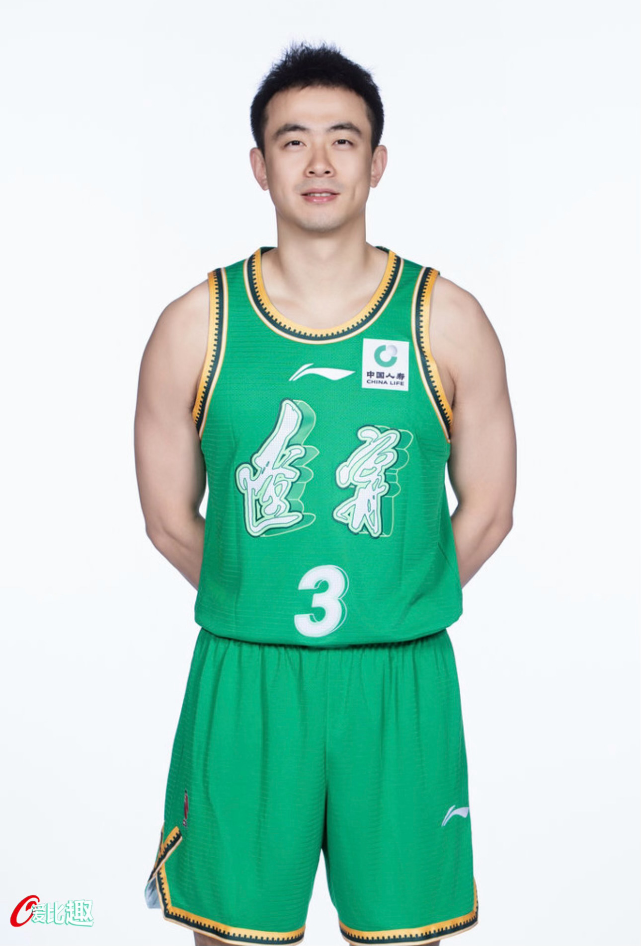 辽宁男篮25-26赛季主场球衣定妆照 
