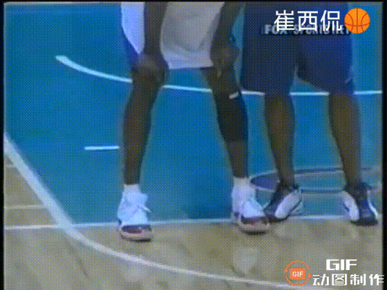 乔丹奇才复出首战！
虽然只是场季前赛，但是乔丹拿出了百分百的状态和斗志！
值得一